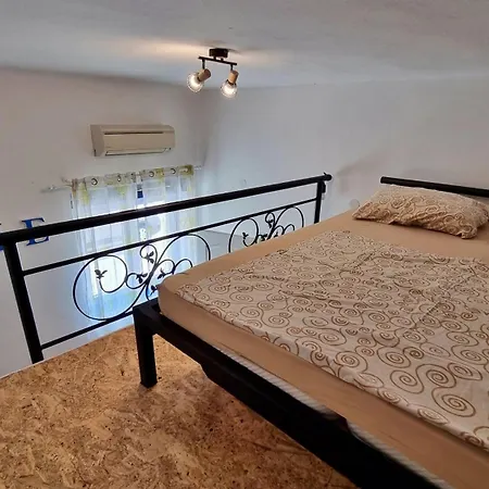 Apartments Punta 2 Omis Room photo